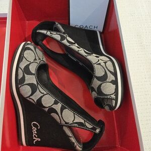 Coach Black Signature C Peep Toe Wedge Slingback Heels Size 7 Nwb